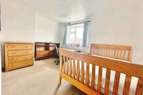 4 bedroom semi-detached house to rent, Coniston Close, NR5