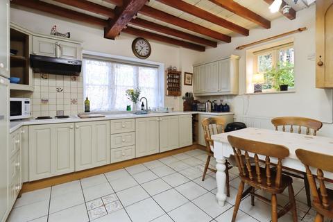 4 bedroom semi-detached house for sale, Duke Street, Wrexham LL14