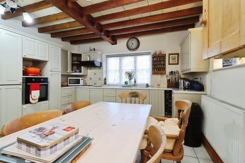 4 bedroom semi-detached house for sale, Duke Street, Wrexham LL14