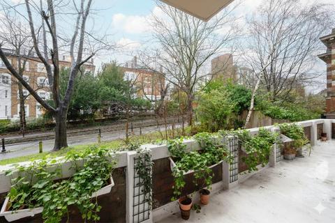 2 bedroom flat for sale, Belsize Avenue, London, NW3