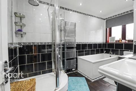 3 bedroom semi-detached house for sale, Hall Road, South Ockendon