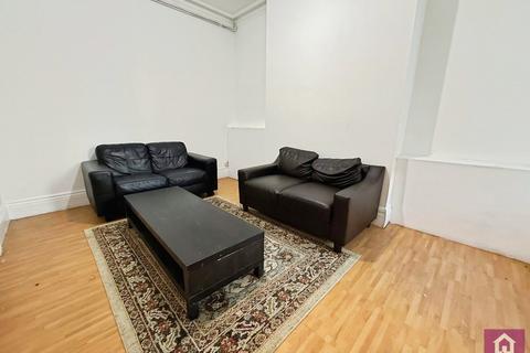 4 bedroom flat to rent, Wilmslow Road, Manchester, Greater Manchester, M14
