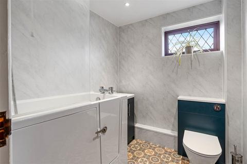 undefined, St. James Gardens, Bulkington, Bedworth