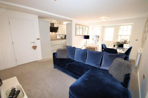 1 bedroom apartment for sale, High Street, Silsoe, Bedford