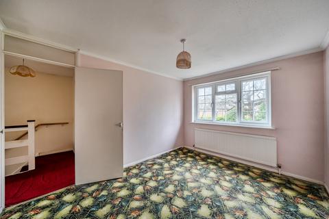 3 bedroom end of terrace house for sale, Midhope Gardens, Woking, GU22