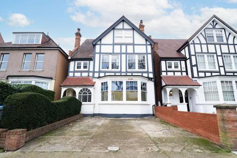 2 bedroom flat to rent, Dartmouth Road, London, NW2