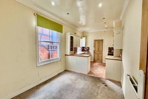 4 bedroom terraced house for sale, Albany Road, Abington