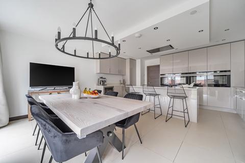 4 bedroom semi-detached house for sale, Celia Johnson Close, Denham Film Studios
