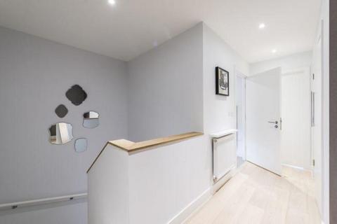 2 bedroom apartment to rent, Pocock Street