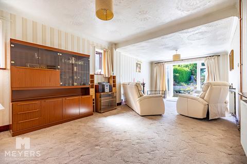 3 bedroom detached bungalow for sale, 27 Wakefield Avenue, Bournemouth, BH10 6DS