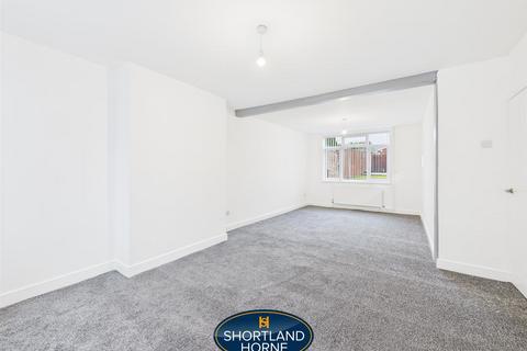 3 bedroom terraced house to rent, Beake Avenue, Coventry CV6