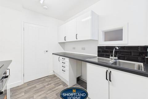 3 bedroom terraced house to rent, Beake Avenue, Coventry CV6