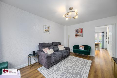 3 bedroom semi-detached house for sale, Perry Gardens, Shirley B90