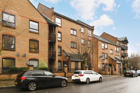 1 bedroom apartment for sale, Ferry Street , London, E14 3DT, , E14