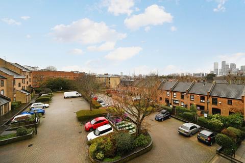 1 bedroom apartment for sale, Ferry Street , London, E14 3DT, , E14