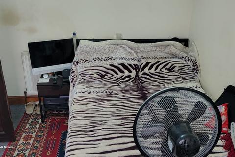 1 bedroom in a house share to rent, Mayville Road, Ilford IG1