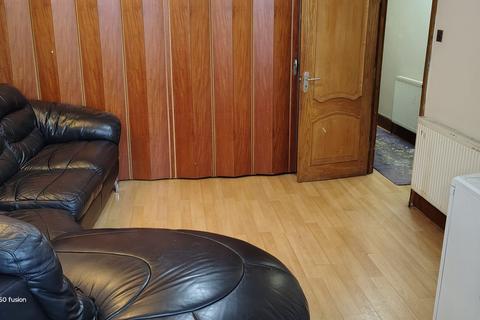 1 bedroom in a house share to rent, Mayville Road, Ilford IG1