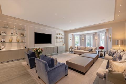 undefined, Courtenay Avenue, London, N6