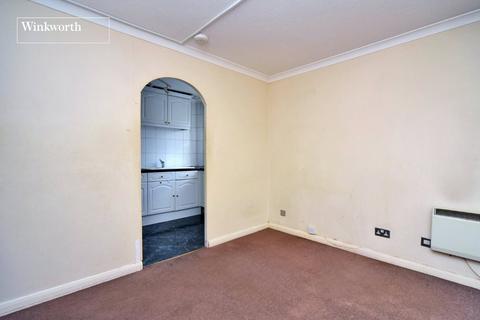2 bedroom apartment to rent, Station Approach, Cheam, Sutton, SM2