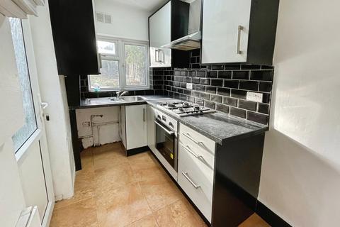 3 bedroom semi-detached house for sale, Calshot Road, Birmingham, B42