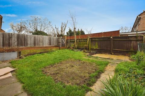 1 bedroom flat to rent, Gregory Road, Romford, RM6