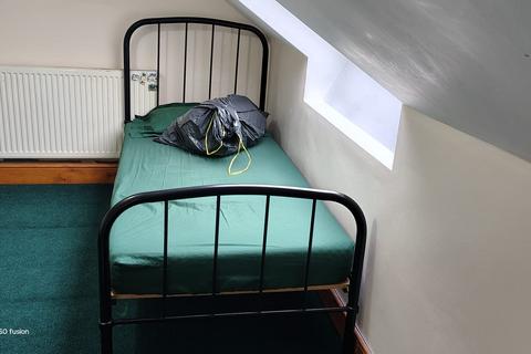 1 bedroom in a house share to rent, Mayville Road, Ilford IG1