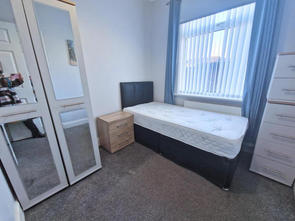 Room 2c.jpg