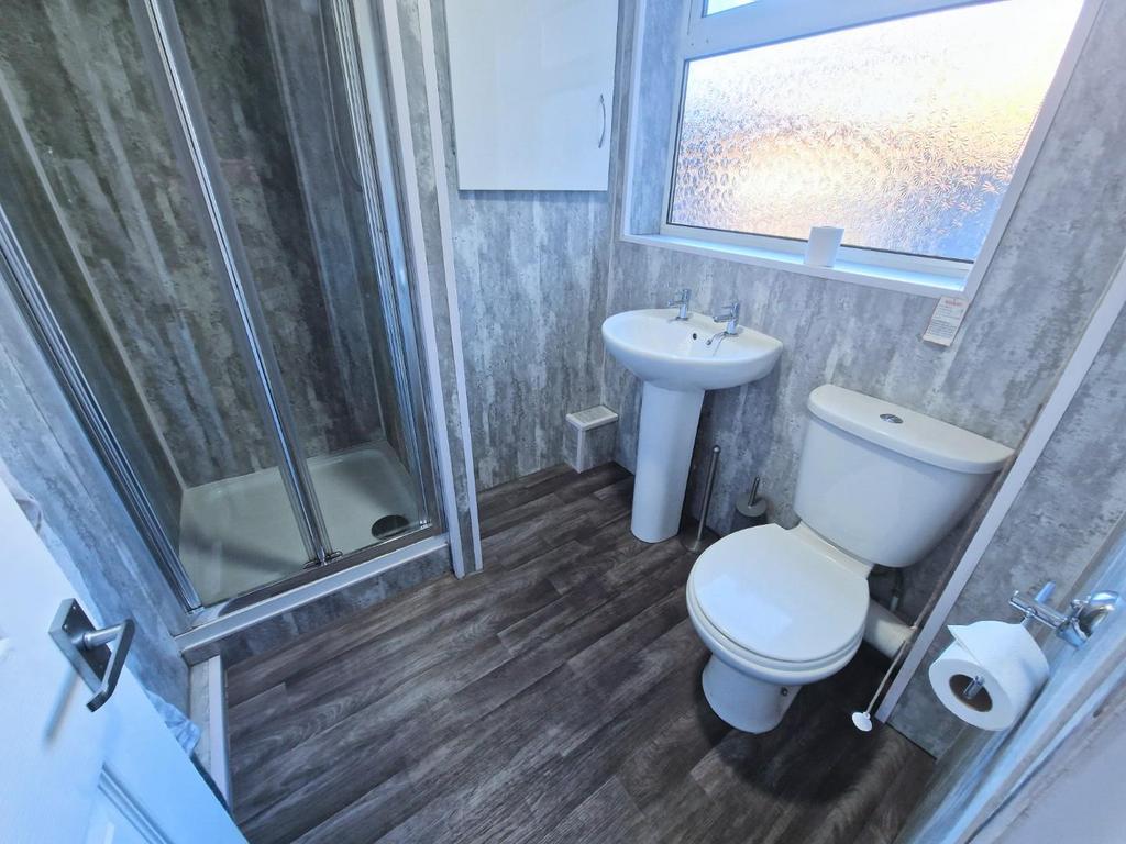 ENsuite 2a.jpg