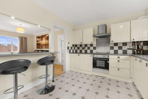 3 bedroom flat for sale, Millburn Road, Renfrew, PA4