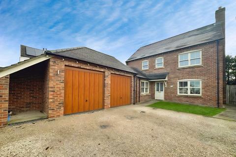 4 bedroom detached house for sale, Woodville Road, Swadlincote DE11