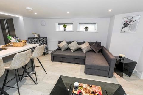 1 bedroom apartment to rent, Approach Road, Ashley Cross