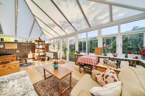 2 bedroom detached bungalow for sale, Thornhill Close, Dorchester, DT1 2