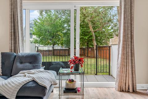 3 bedroom duplex for sale, Longwood Road, Hertford SG14