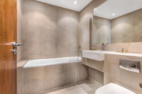 2 bedroom flat for sale, The Broadway, Crouch End, London, N8