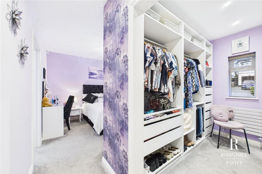 Walk-In Wardrobe