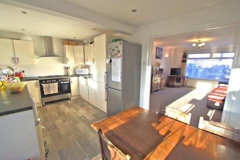 3 bedroom semi-detached house to rent, Midland Road, Bramhall