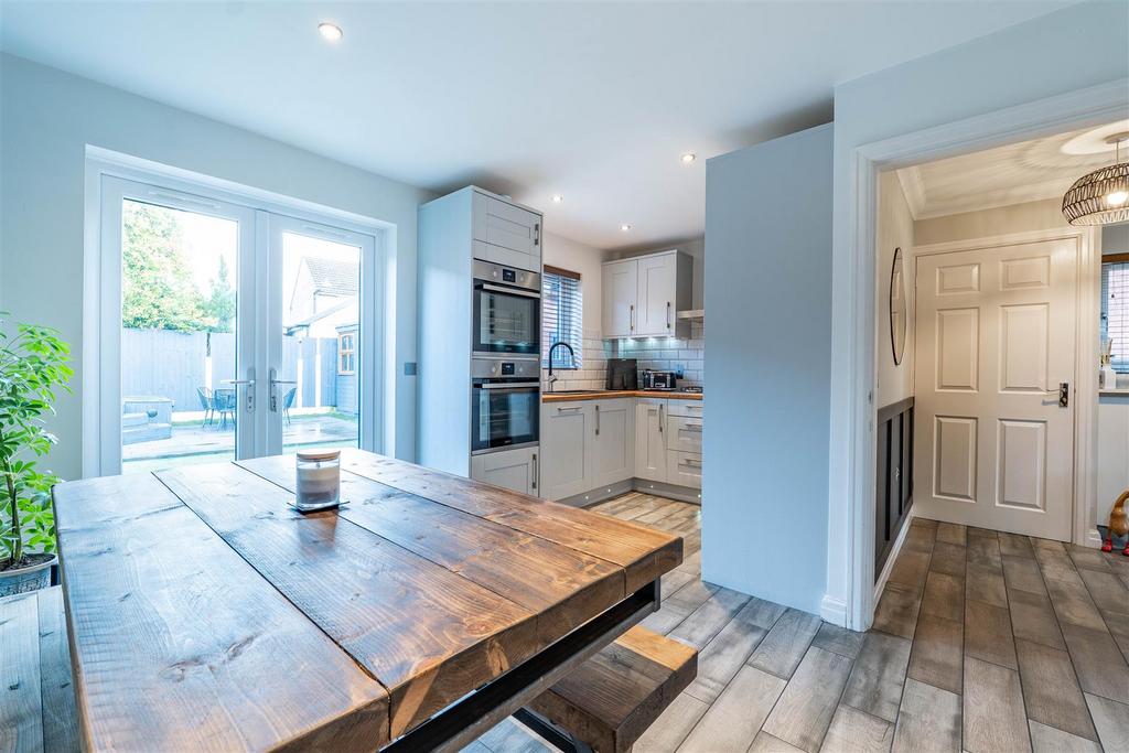 Kitchen/Dining Room