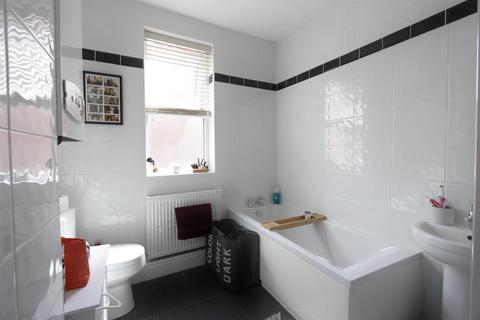 2 bedroom flat to rent, Onslow Road, Sheffield, S11 7AF