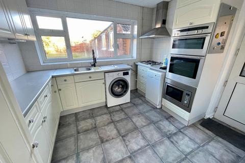 3 bedroom semi-detached house for sale, Westmorland Avenue, Luton, Bedfordshire, LU3 2PU