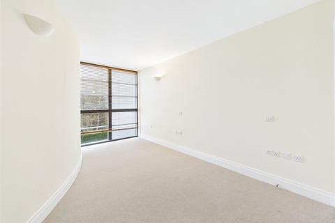 2 bedroom apartment to rent, London Road, Middlesex