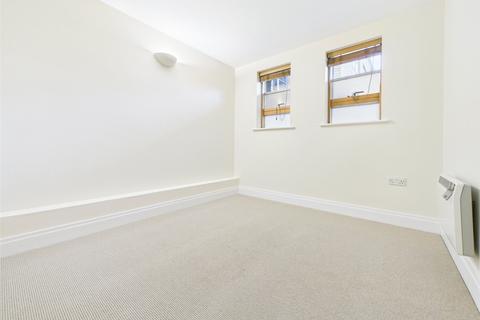 2 bedroom apartment to rent, London Road, Middlesex