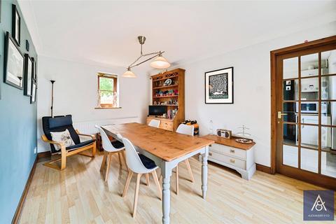 3 bedroom detached house for sale, Baker Street, Brackley NN13