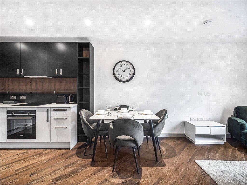 Kitchen/Dining Area