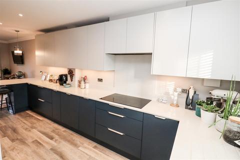 4 bedroom house for sale, Giffard Lane, Fleet GU51