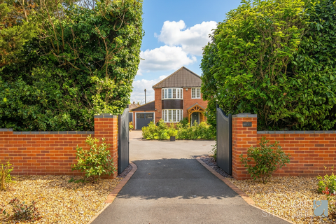 undefined, Dereham Road, New Costessey