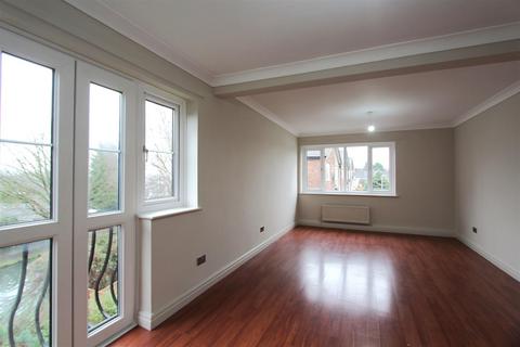 2 bedroom flat to rent, Thornley Close, Lymm