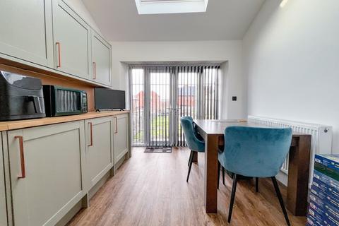 3 bedroom semi-detached house for sale, Catbrain Hill, Bristol, Gloucestershire, BS10