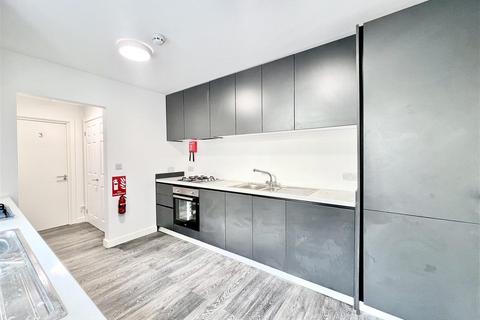 5 bedroom semi-detached house for sale, Cromwell Road, Hounslow TW3