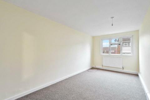 2 bedroom apartment to rent, Clover Road, Guildford, Surrey, GU2