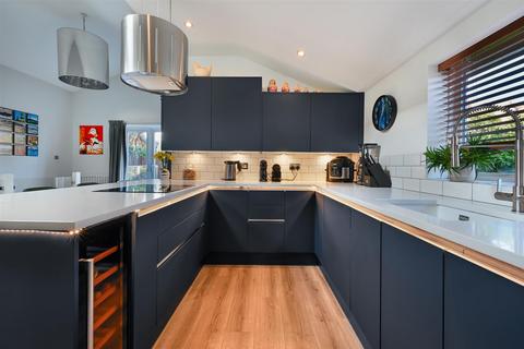undefined, Briscoe Road, Colliers Wood SW19